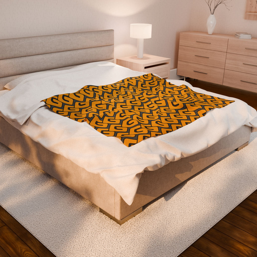 G Logo Plush Throw